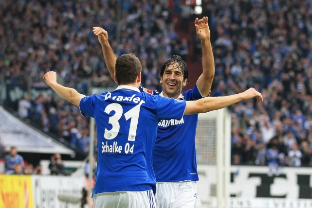 眉带领全队 眉带领全队