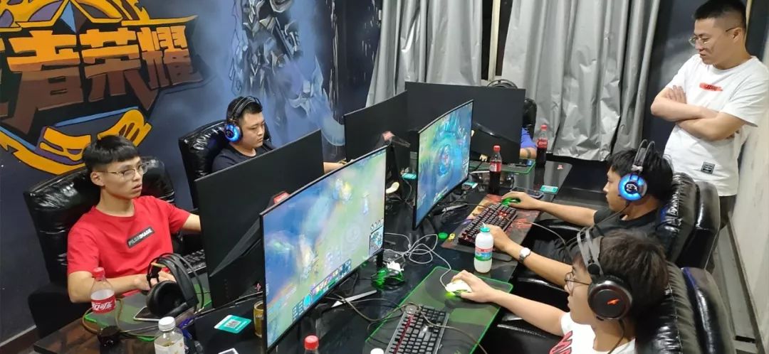 明的篮球训 明的篮球训