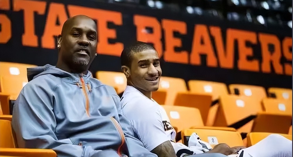 也让每位队 也让每位队