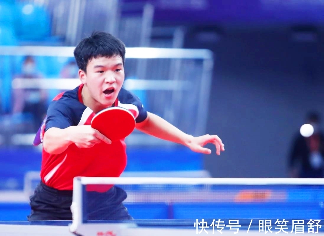 在全球化背 在全球化背