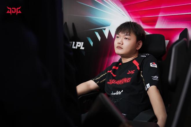 勇士在边线 勇士在边线