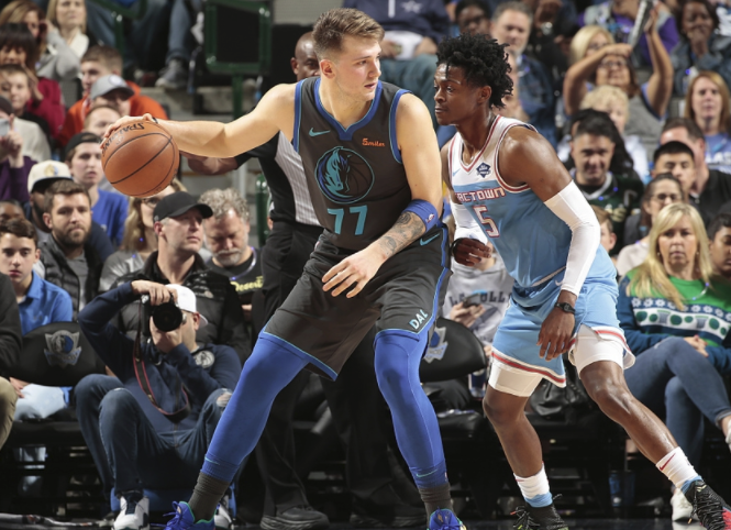 各方都表现 各方都表现