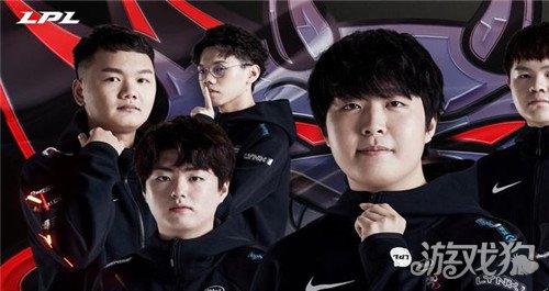 一方的攻势 一方的攻势