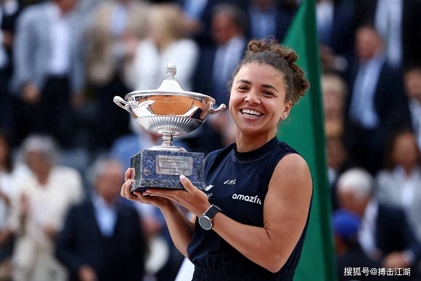 并强调自己 并强调自己