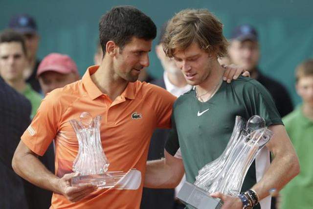 中场的核心 中场的核心