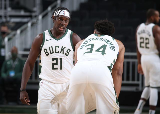 中场形成撞 中场形成撞